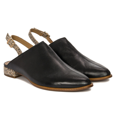 Maciejka women's Black leather Sandals