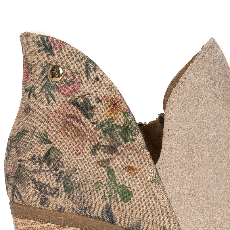 Maciejka Beige Boots 04492-10/00-5