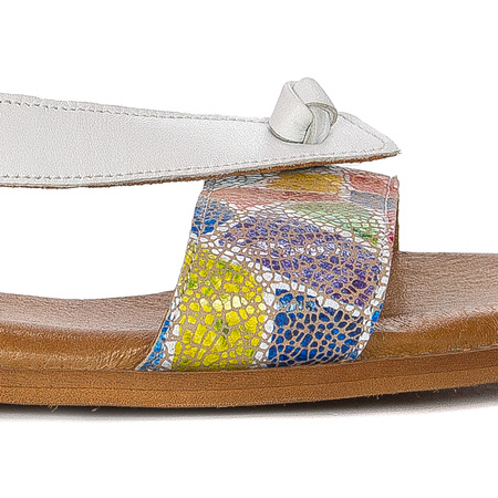 Maciejka White flat Sandals