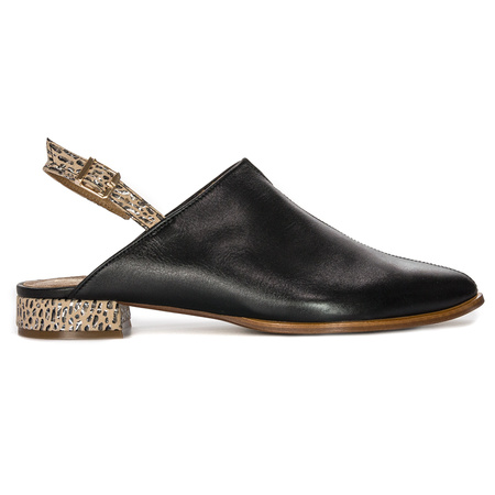 Maciejka women's Black leather Sandals