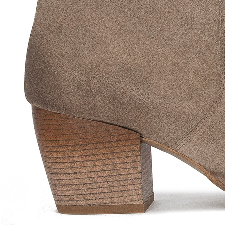 Maciejka 05775-04/00-6 beige women's Boots