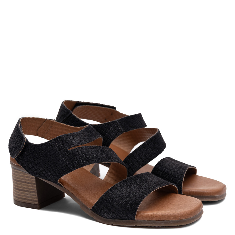 Maciejka Leather Woven Texture Black Sandals E7401-01/00-1