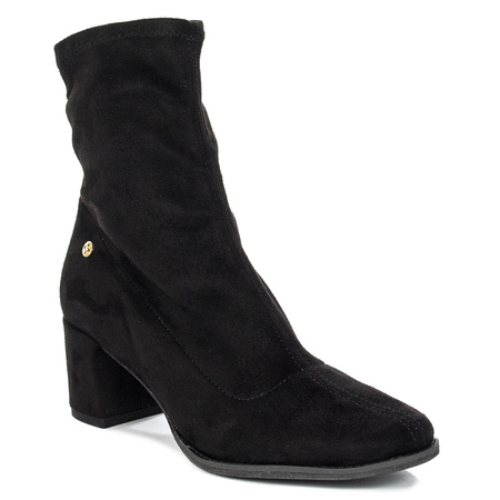 Maciejka Black women's Boots 6243A-01/00-8