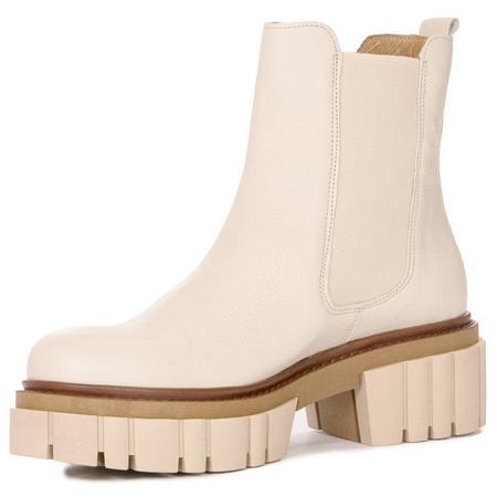 Maciejka Beige Boots 05312-04/00-6